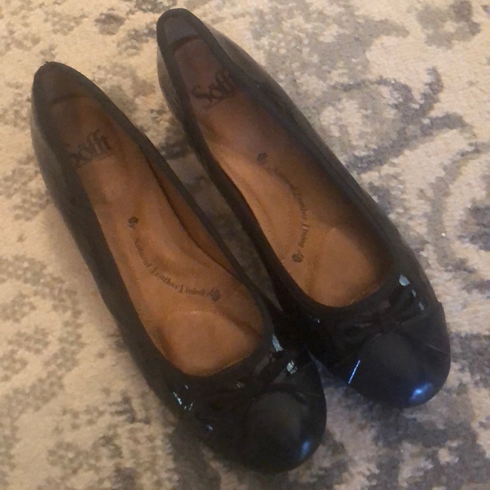Sofft black patent leather flats